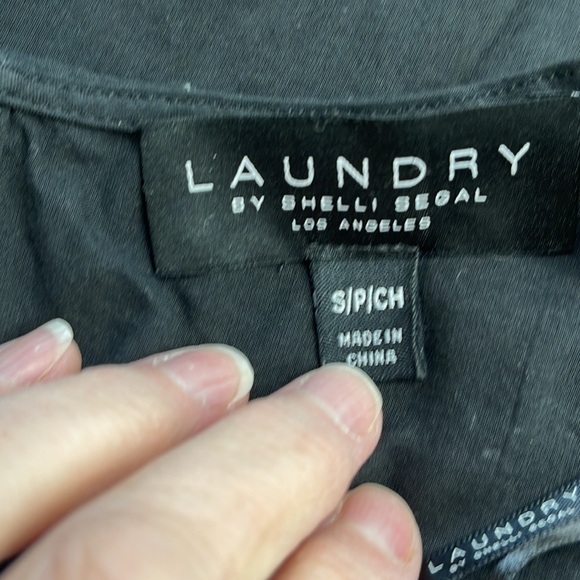 Laundry by Shelli Segal Black White Embroidered Eyelet Flutter Sleeve Top - Picture 7 of 8